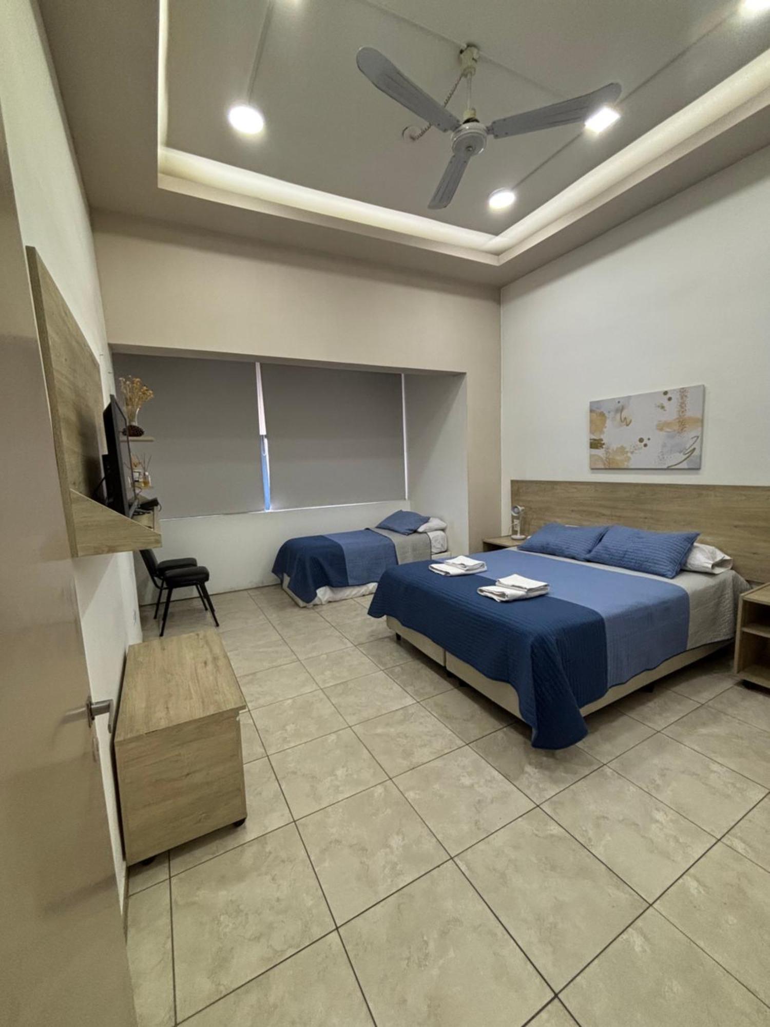 Multiespacio Center Сан-Фернандо-дель-Валье-де-Катамарка Экстерьер фото
